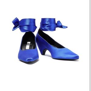 Stella McCartney Hemy Bow-detailed pumps, cobalt blue, size US 6.5, brand new